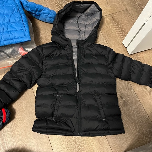 Mountain warehouse size 2-3 black puffer coat - Picture 1 of 2